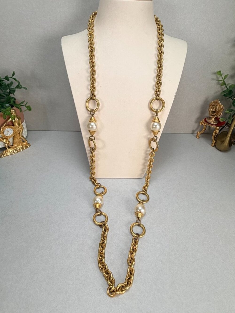 Vintage Faux Pearl Gold Tone Long Chain Necklace Classic Elegant Layering